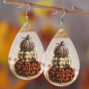 🎃 NWT Retro Leopard Pattern Pumpkin Maple Leaf Dangle Drop Hook Earrings.